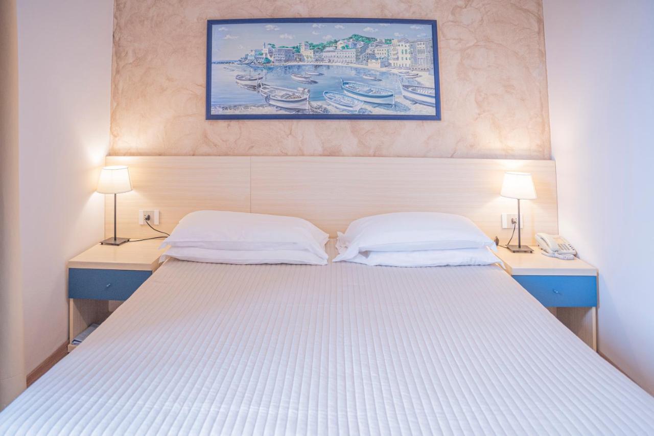 Albergo Celeste Sestri Levante Eksteriør billede